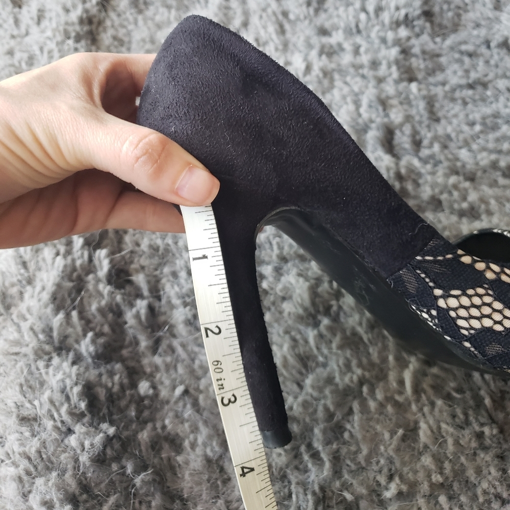 Heels - Picture 7 of 7